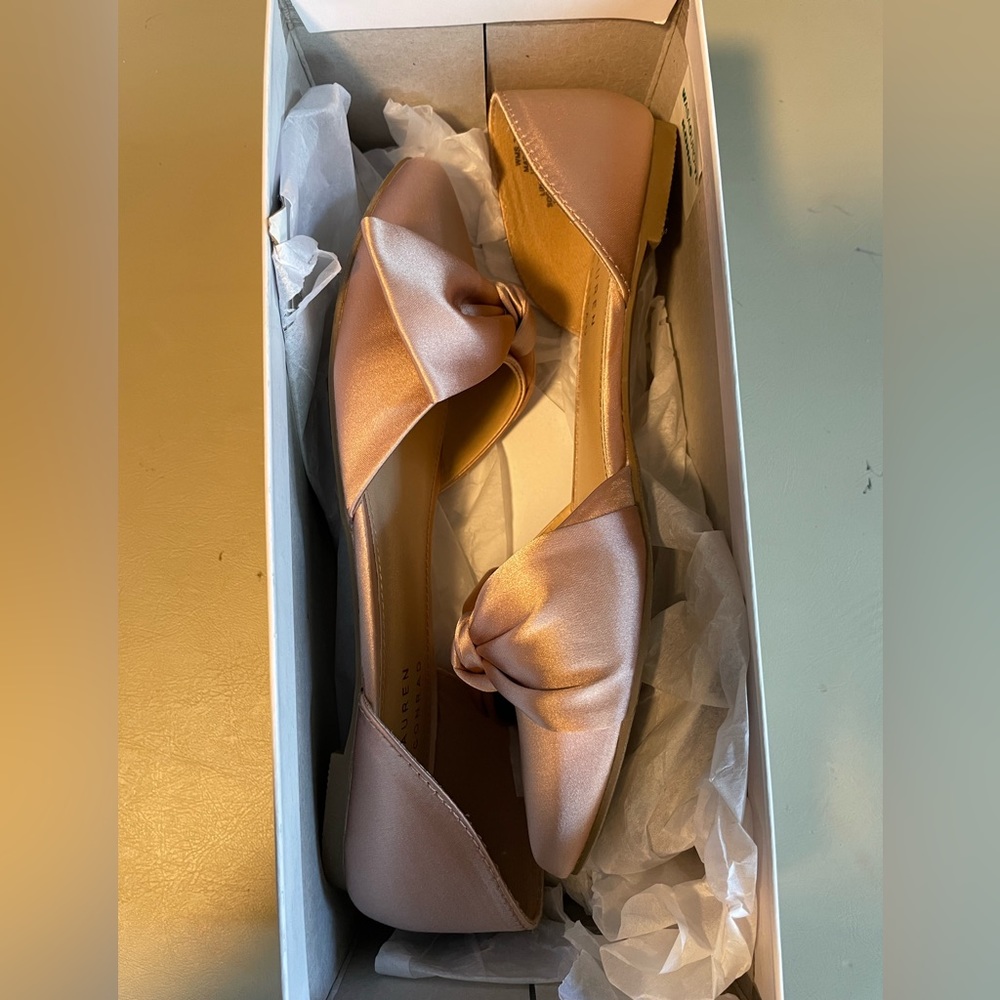 Women’s flats